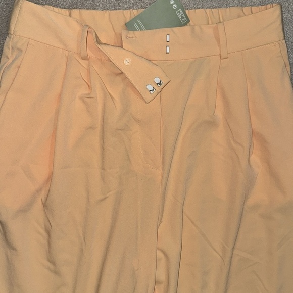 H&M Peach Orange High Waist Pleated Trousers - Picture 2 of 3